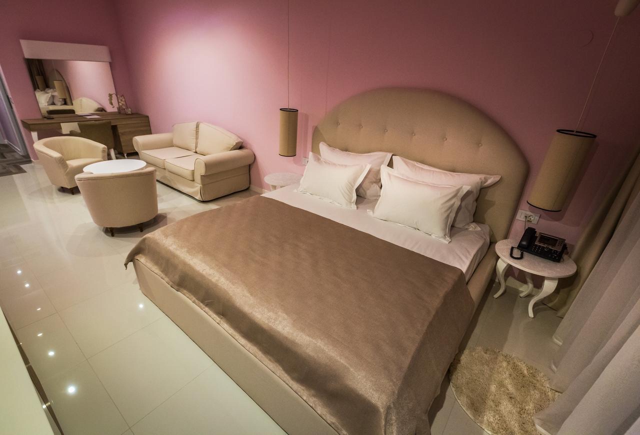 Hotel Crystal Light 4*