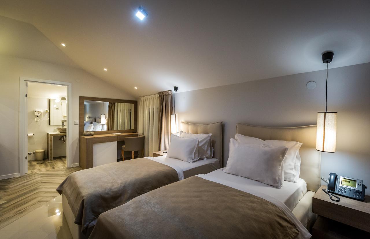 Crystal Light Hotel Ni
