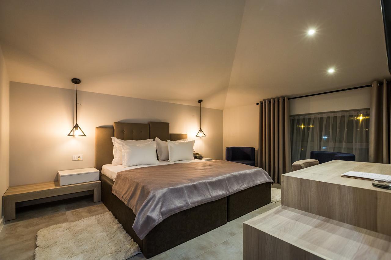 Crystal Light Hotel