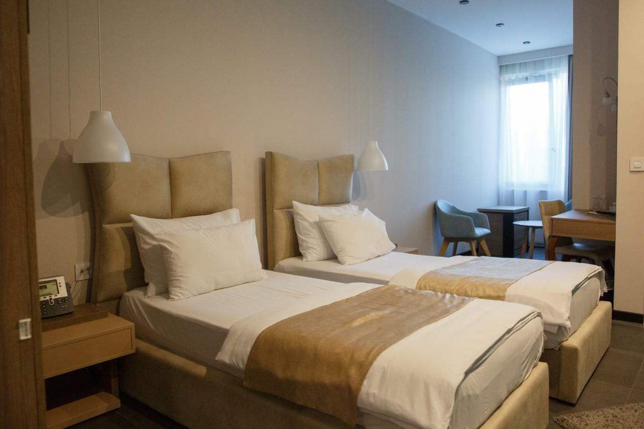 Crystal Light Hotel 4*